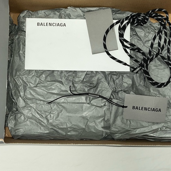 Balenciaga Triple S “Grey Yellow” - Picture 11 of 13